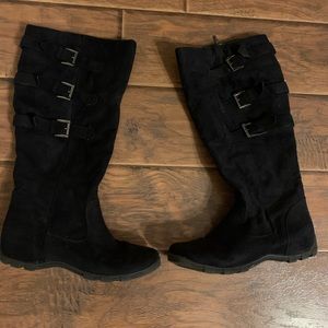 Black warm and cozy ready to run out the door boot
